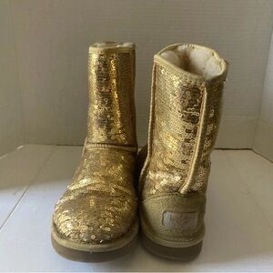 UGG Classic Short Gold Sequin Shearling Lined Women's Boots Size 7 3161 READ